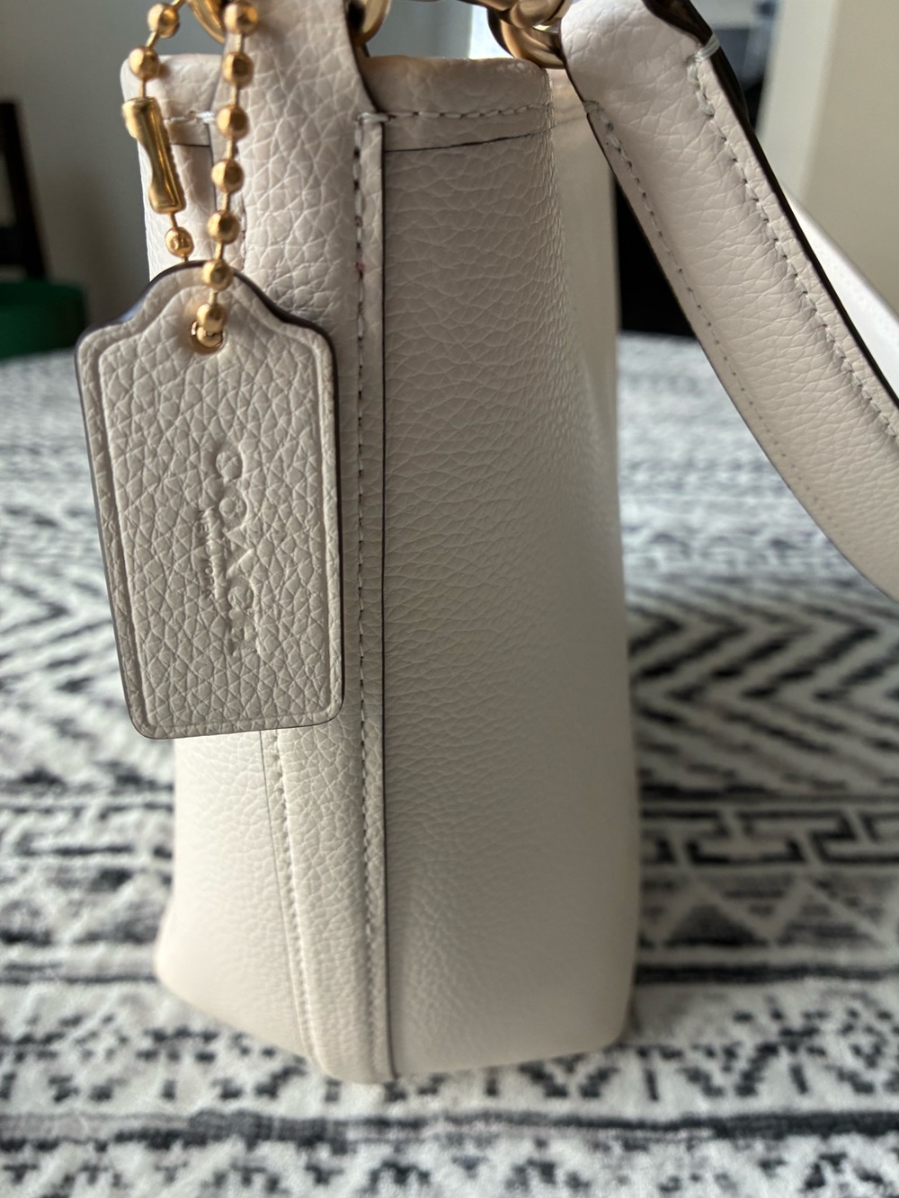 Coach Cream Leather Tote with Gold Logo - Picture 6 of 12